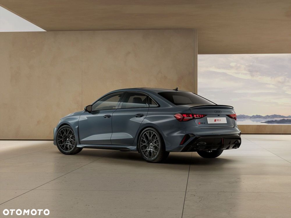 Audi RS3 Limousine - 6