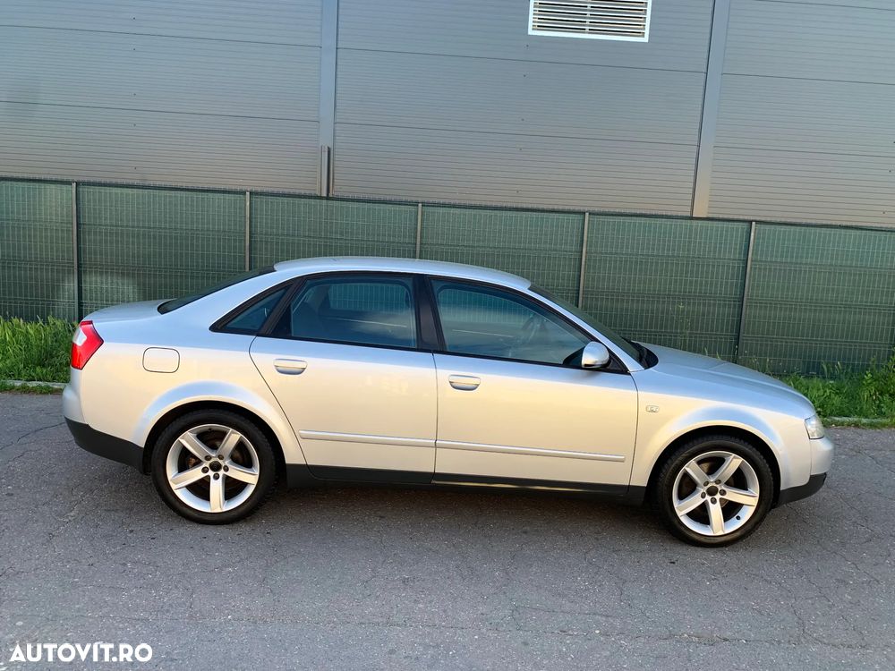 Audi A4 - 1