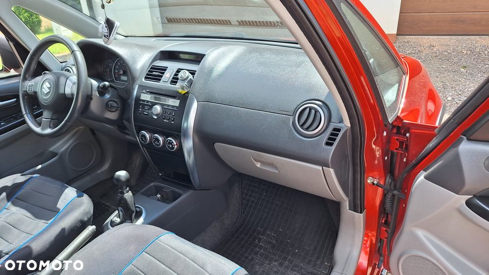 Suzuki SX4 1.6 GS / Premium - 29