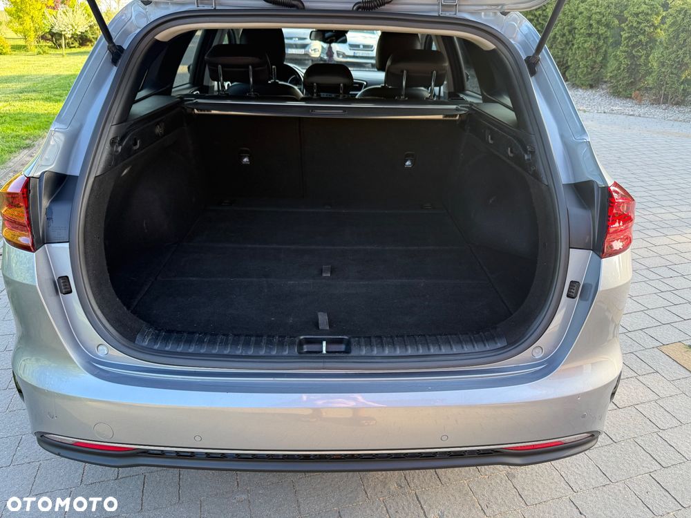 Kia Ceed 1.6 CRDi SCR L Business Line Plus DCT - 23
