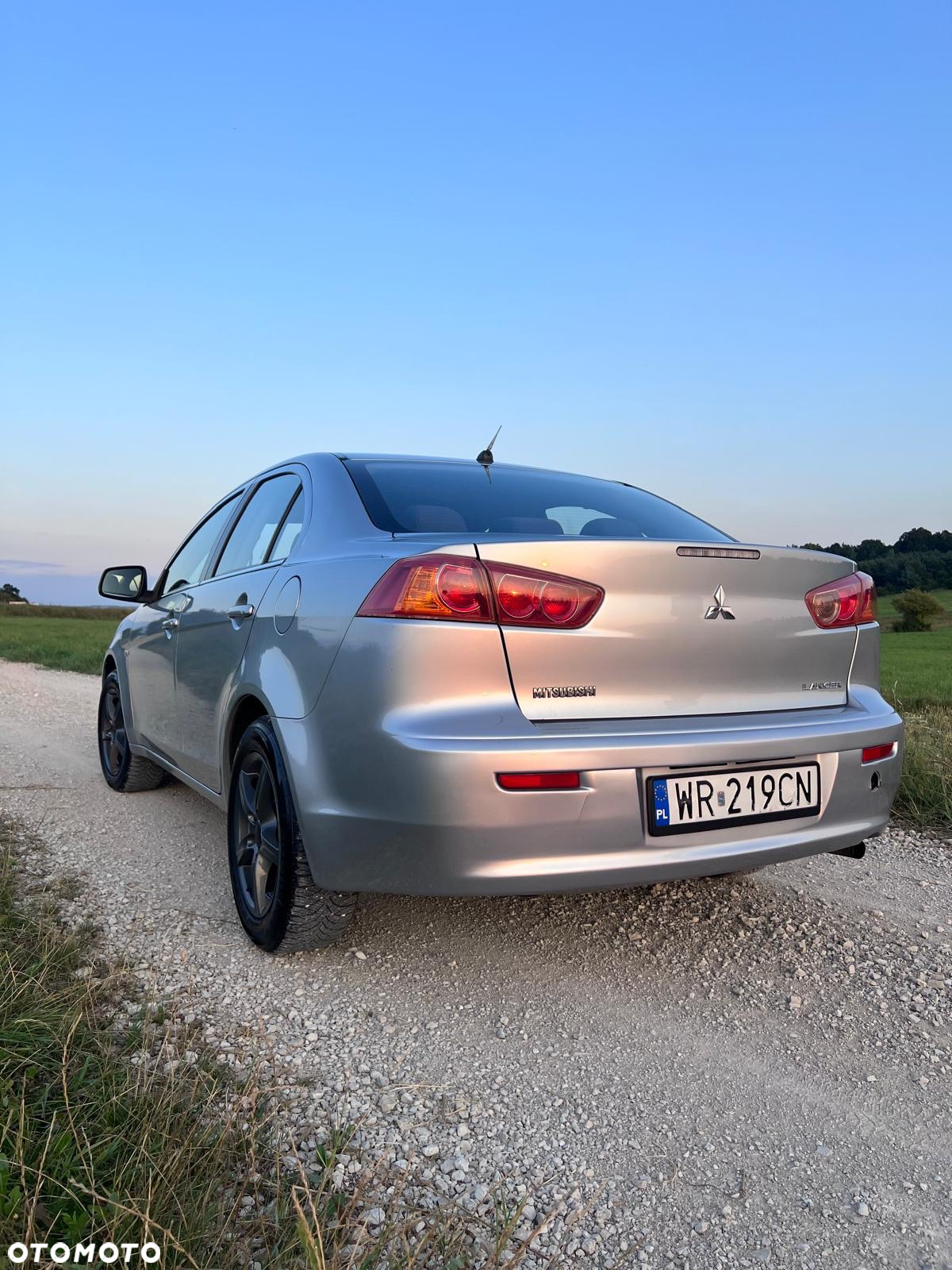 Mitsubishi Lancer - 13