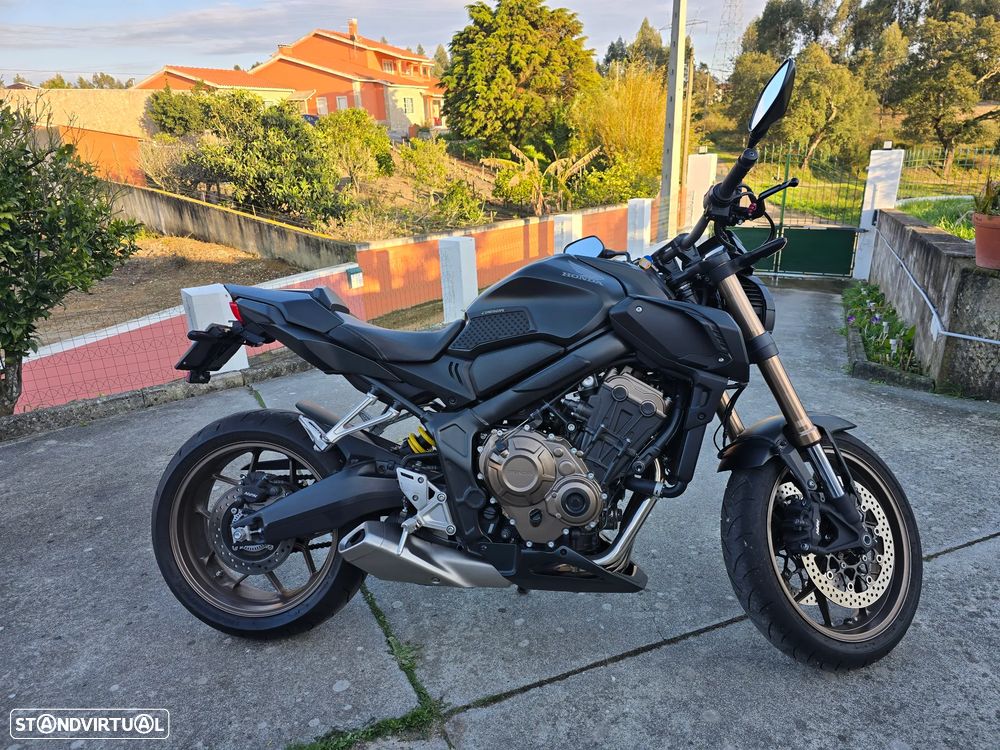 Honda CB R - 8
