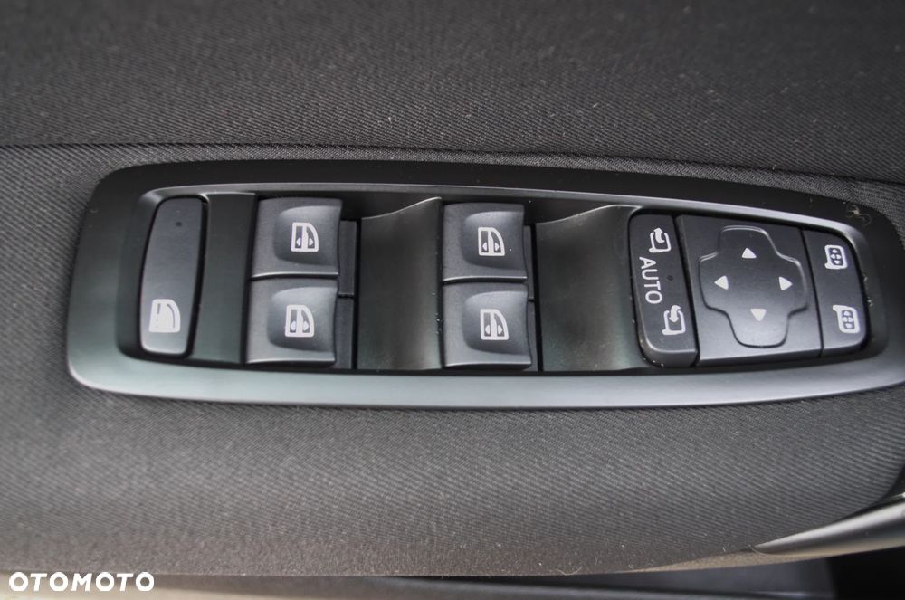 Renault Megane ENERGY TCe 130 LIMITED - 20