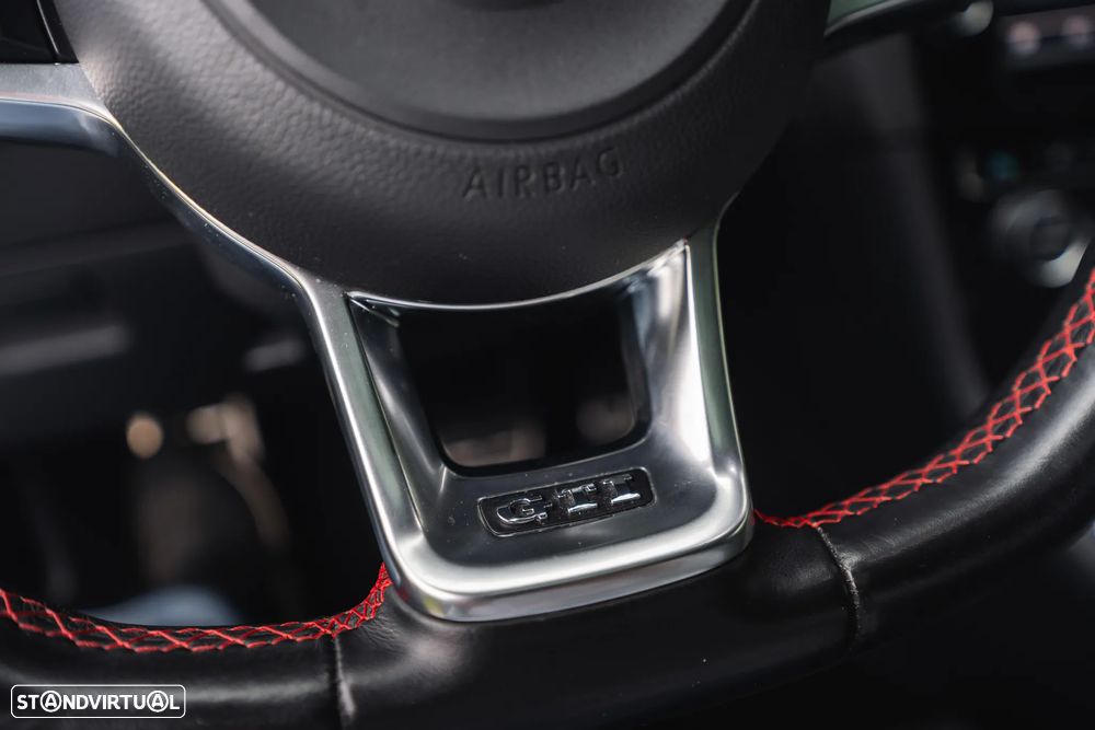 VW Golf GTI Performance BlueMotion DSG - 30