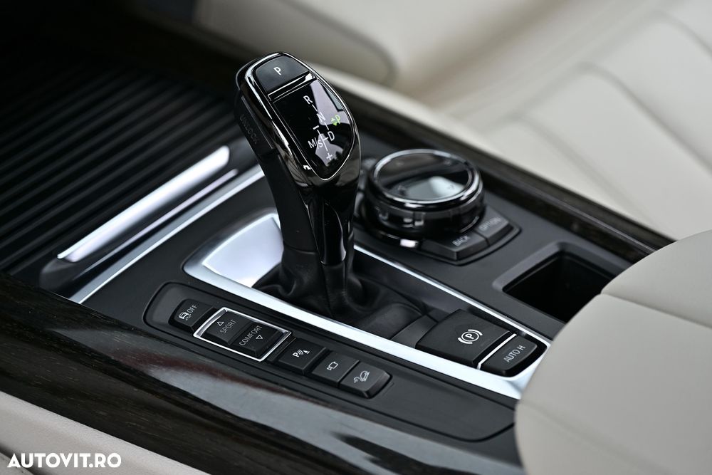 BMW X5 xDrive40d - 9