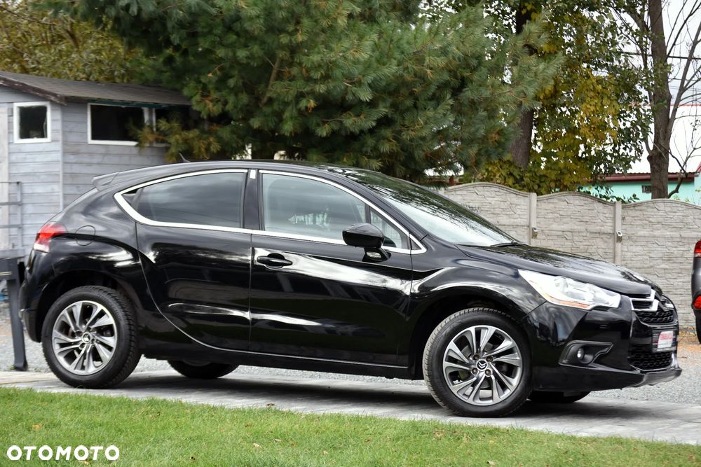 Citroën DS4 e-HDi 110 EGS6 SoChic - 12