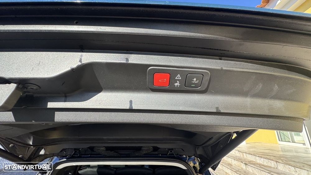 Peugeot 5008 1.2 PureTech Allure Pack EAT8 - 26
