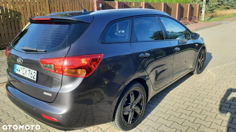 Kia Ceed 1.6 CRDi 128 Platinum Edition - 3