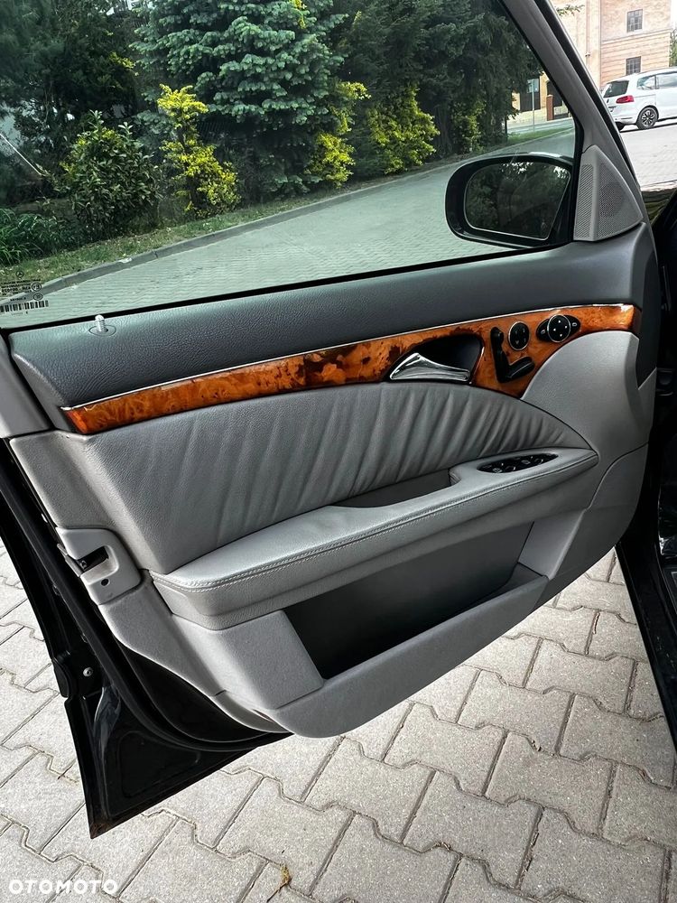 Mercedes-Benz Klasa E - 9