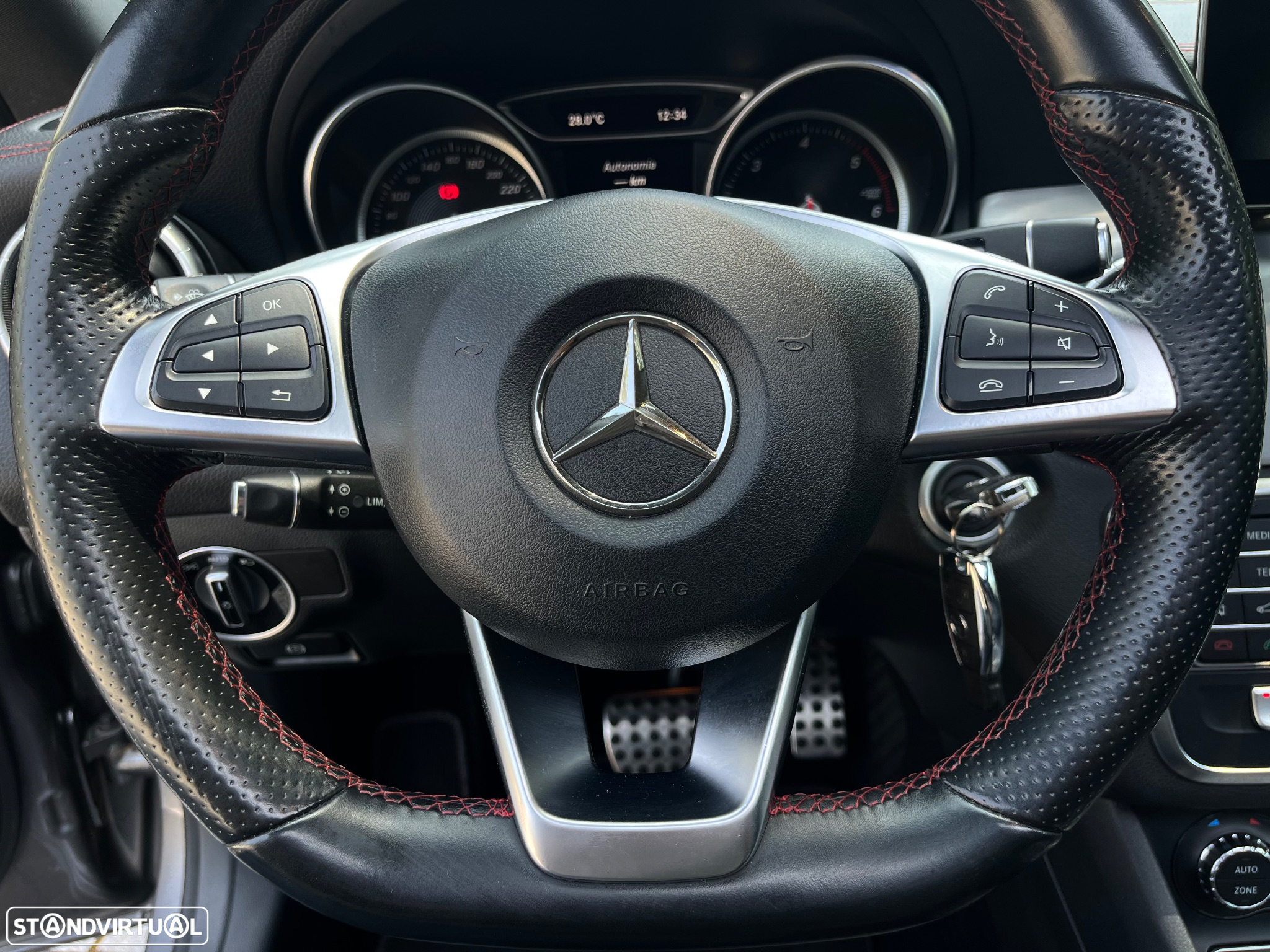 Mercedes-Benz CLA 220 d Shooting Brake AMG Line Aut. - 42