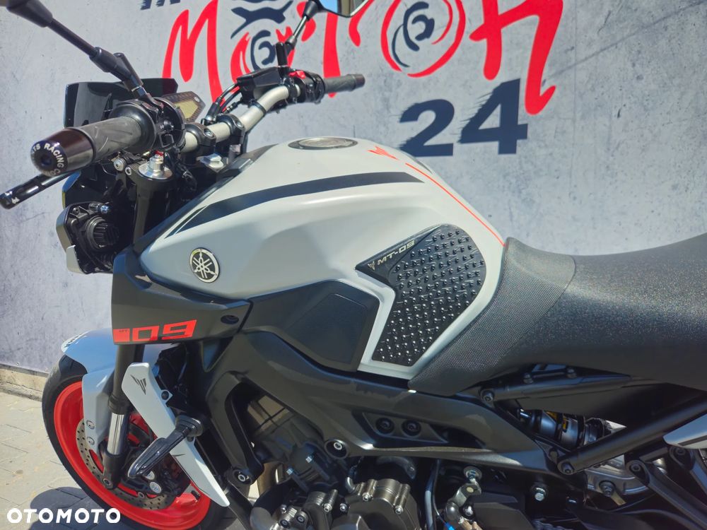 Yamaha MT - 30