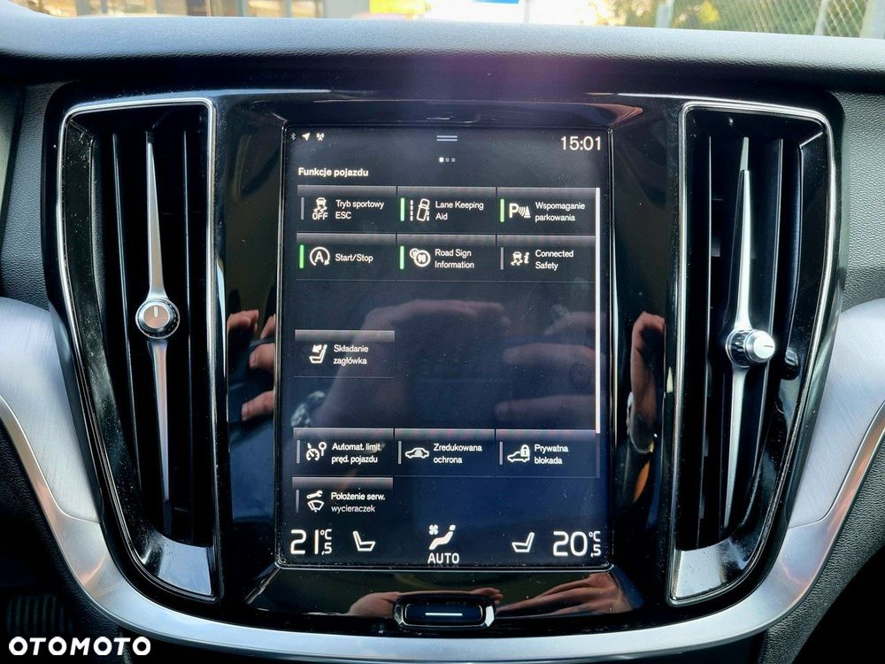 Volvo V60 D4 Momentum - 21