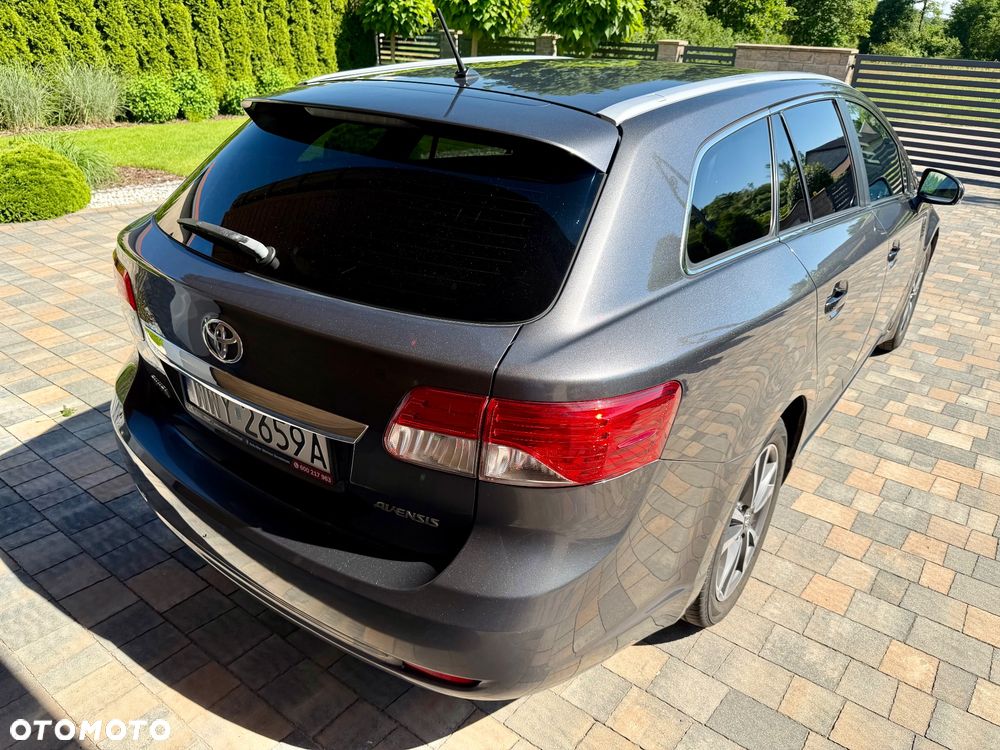 Toyota Avensis 1.8 Premium - 6