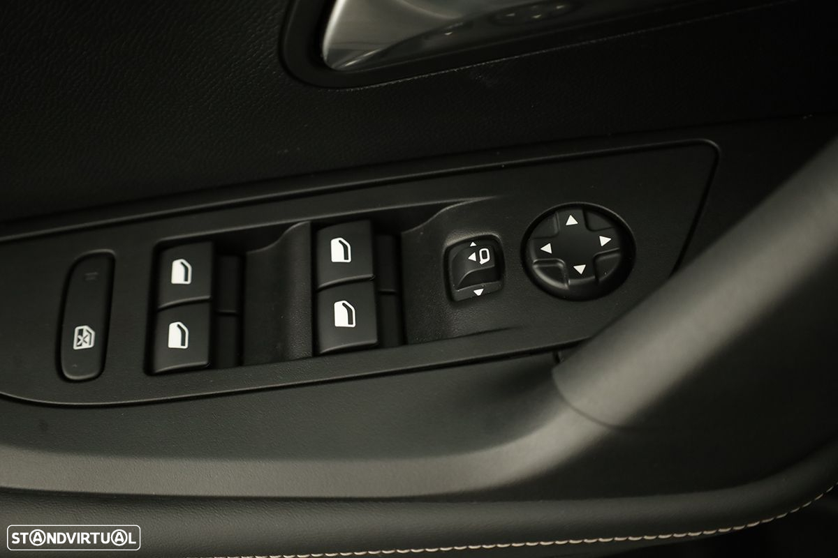 Peugeot 2008 1.2 PureTech Allure - 18