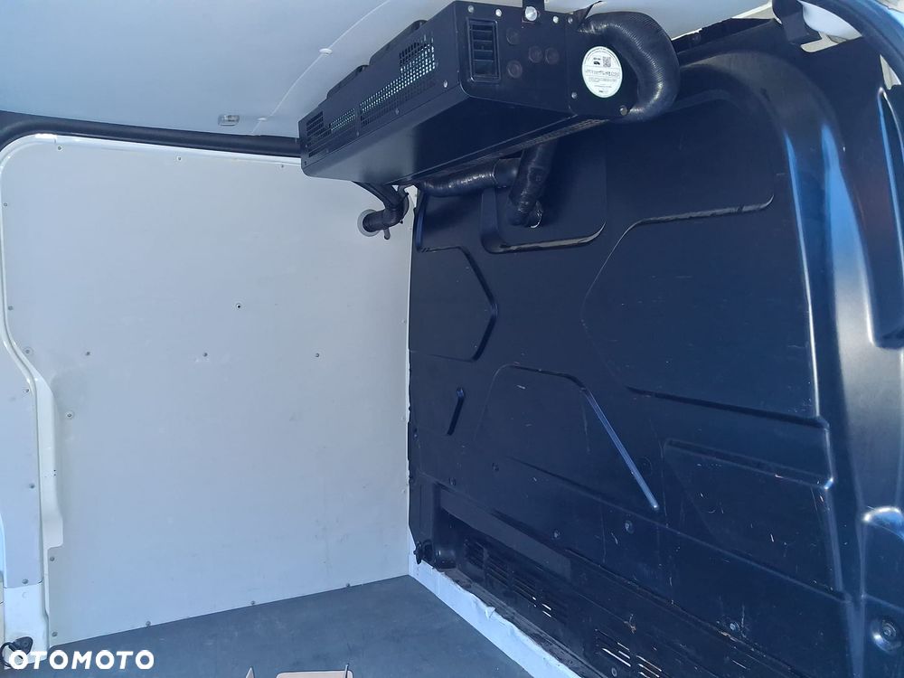Ford Transit - 12