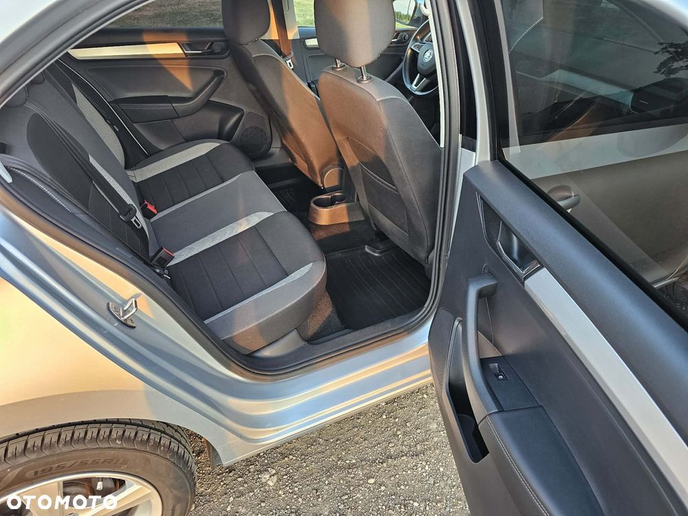 Skoda RAPID 1.0 TSI Ambition - 14