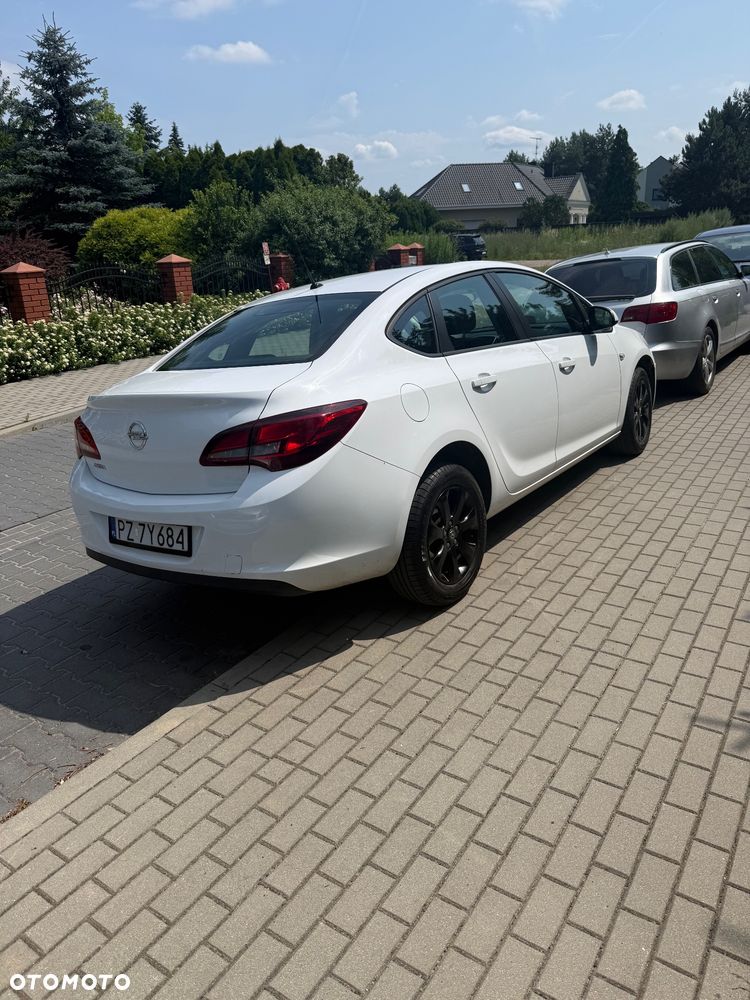 Opel Astra 1.6 Energy EU6 - 2