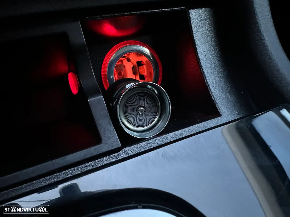 VW Touareg 3.0 TDI V6 Tiptronic - 23