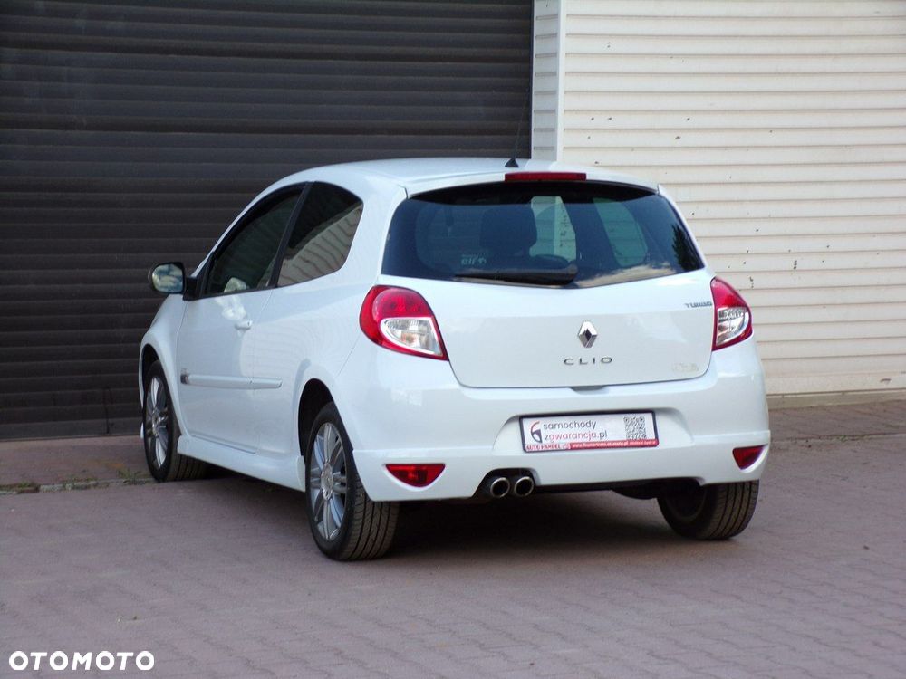 Renault Clio - 16