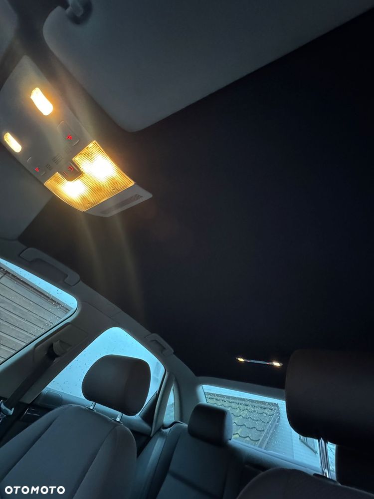 Audi A4 Limousine - 15