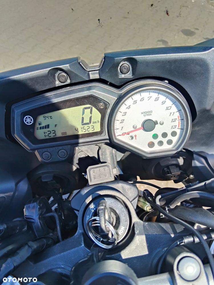 Yamaha FZ8 - 6