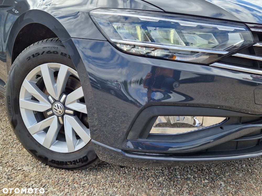 Volkswagen Passat Variant 2.0 TDI SCR DSG - 27