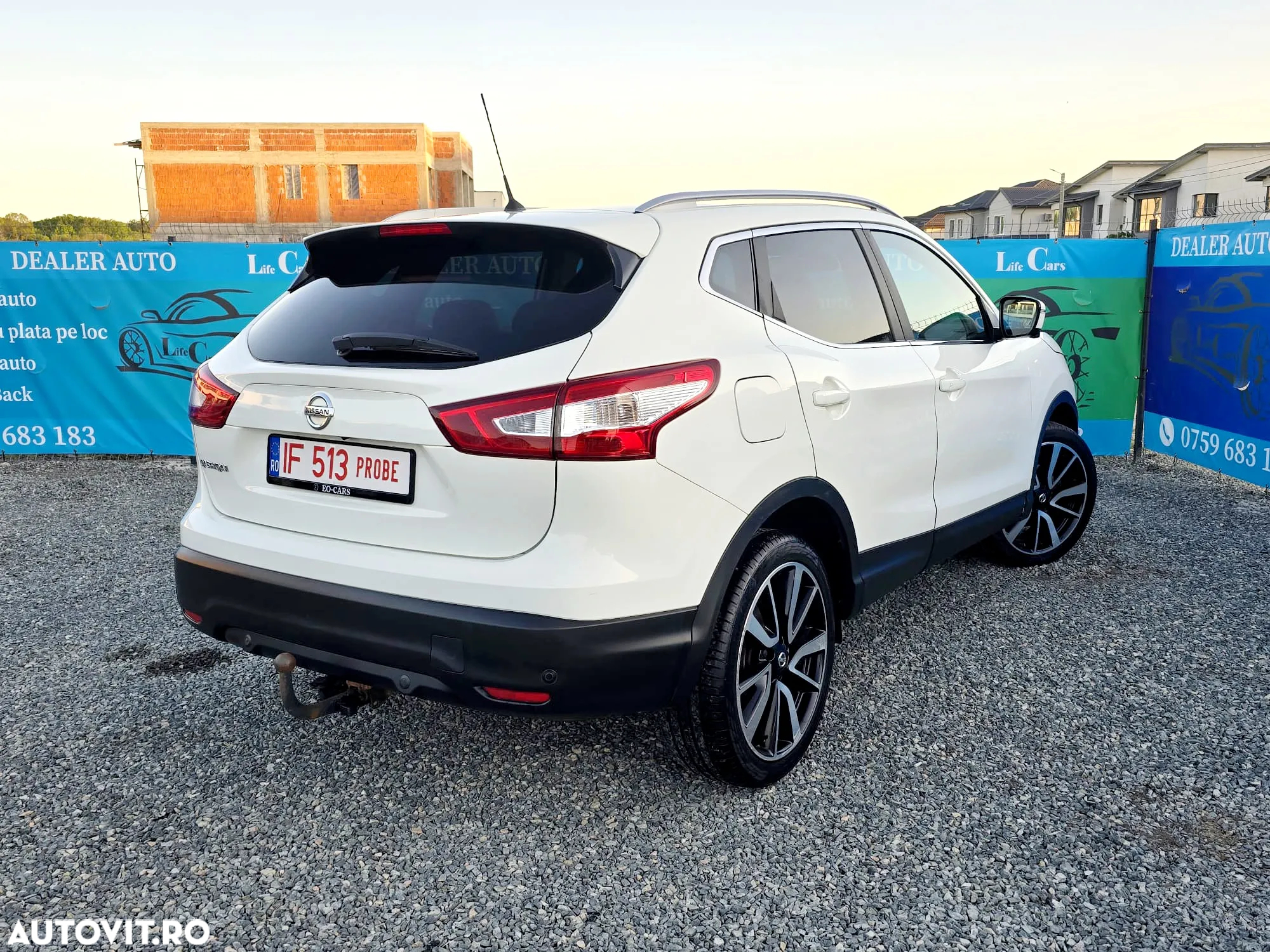 Nissan Qashqai 1.6 DCI Xtronic TEKNA - 14
