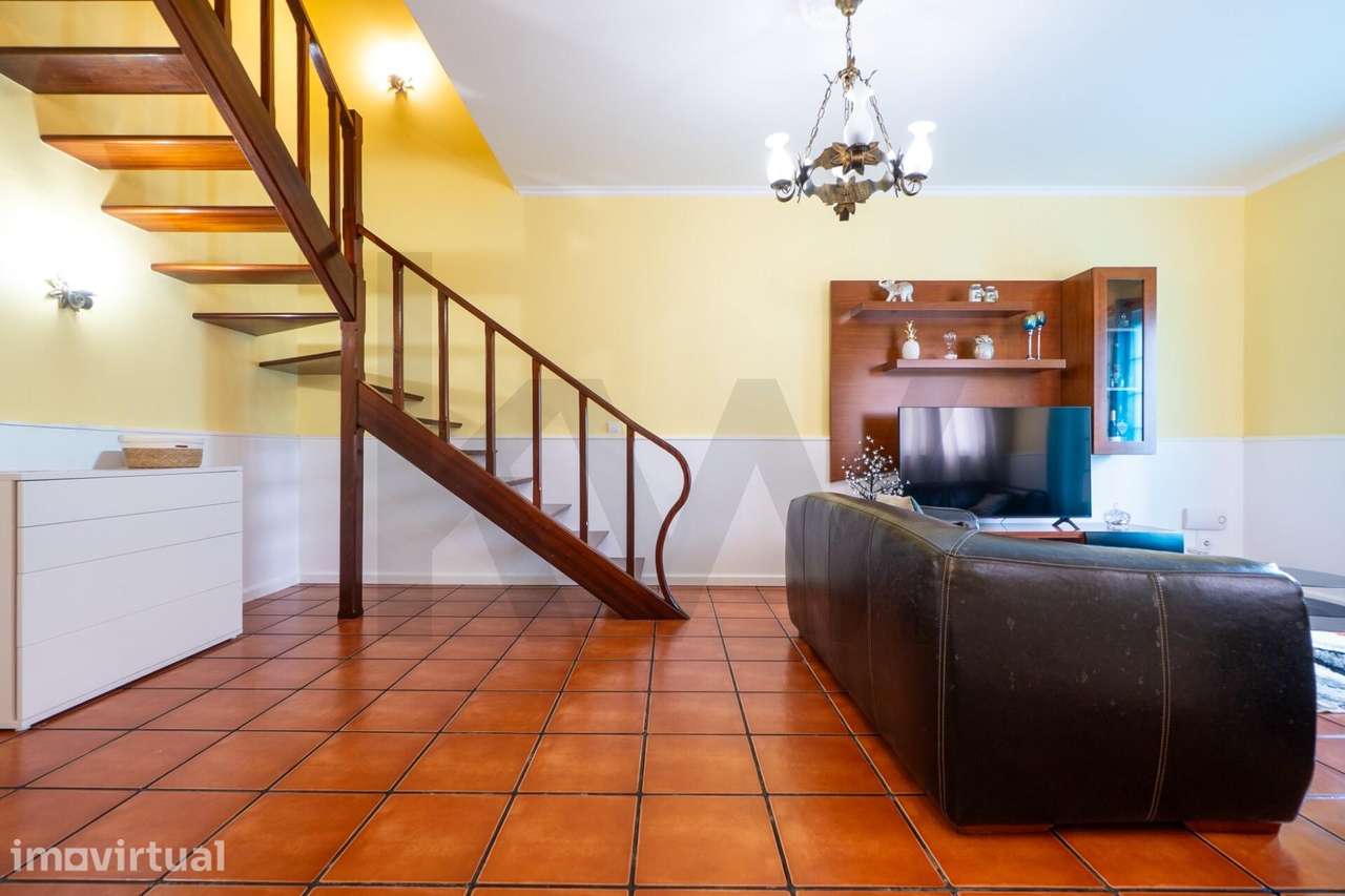 Moradia T3 com Garagem, Rabo de Peixe, Ribeira Grande - Grande imagem: 4/33