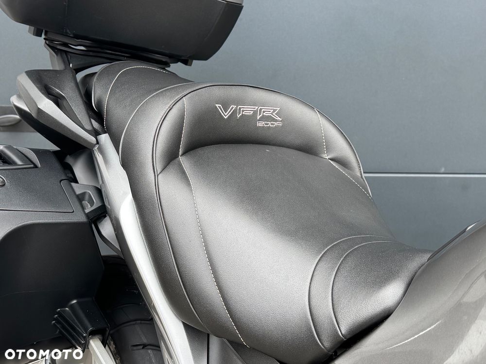 Honda VFR - 11