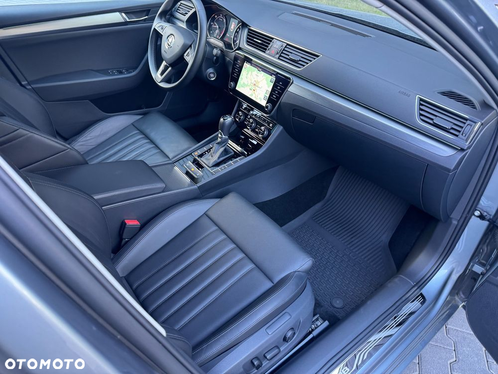 Skoda Superb 2.0 TDI DSG Premium Edition - 17