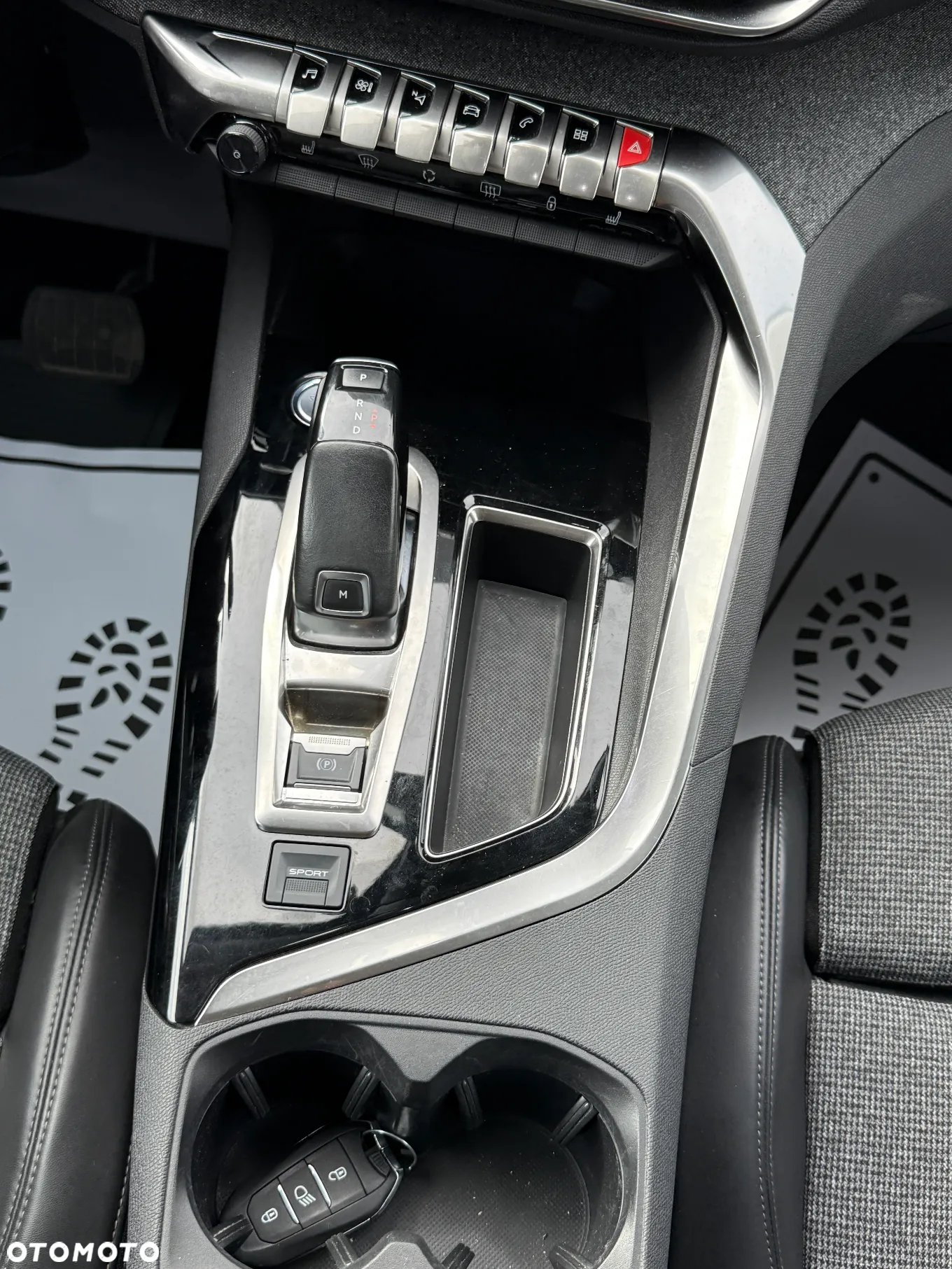 Peugeot 3008 PureTech 130 Stop & Start EAT6 Allure - 17