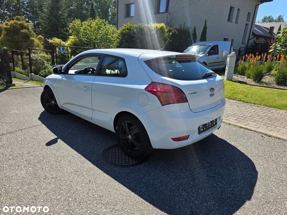 Kia ProCeed 1.6 CVVT LX - 23