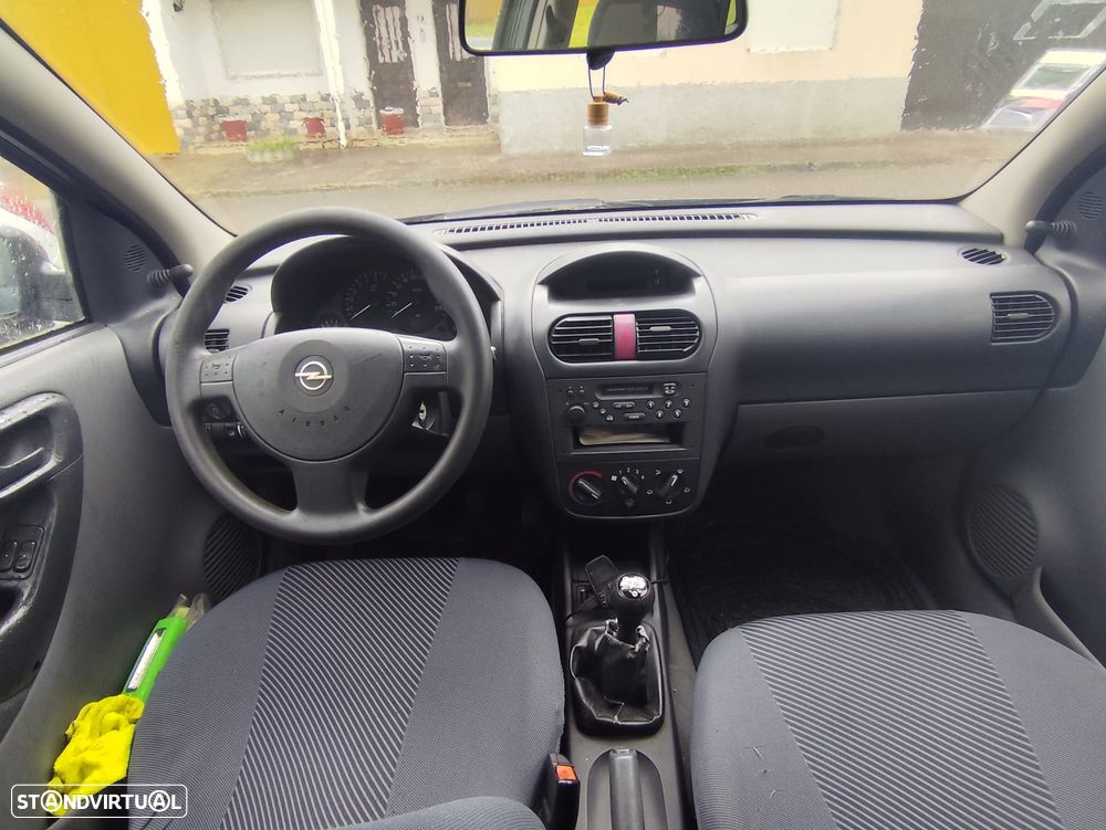 Opel Corsa 1.2 16V Confort - 4
