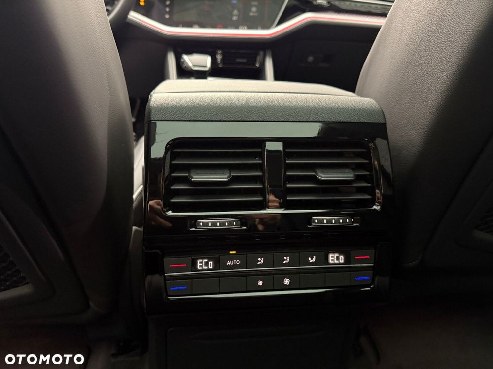 Volkswagen Touareg - 19