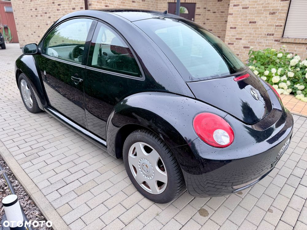 Volkswagen New Beetle - 4