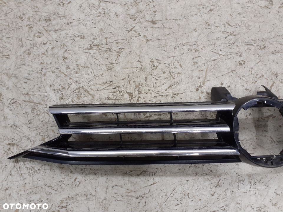 GRILL ATRAPA VW TOURAN 5TA 15-> - 2