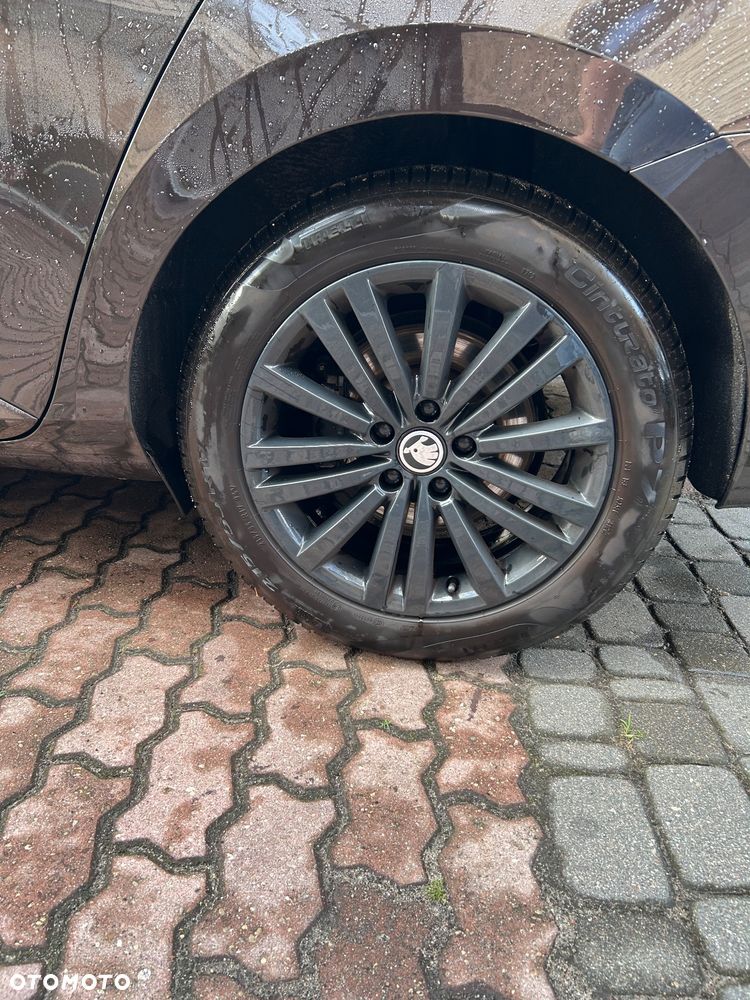 Skoda Superb 2.0 TDI DSG Active - 6