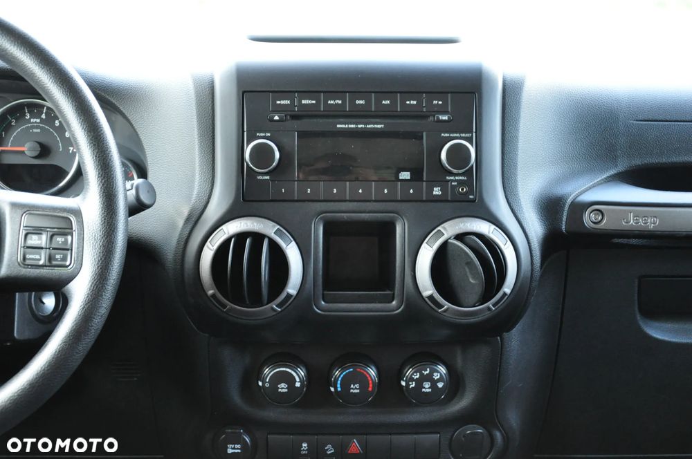 Jeep Wrangler - 21