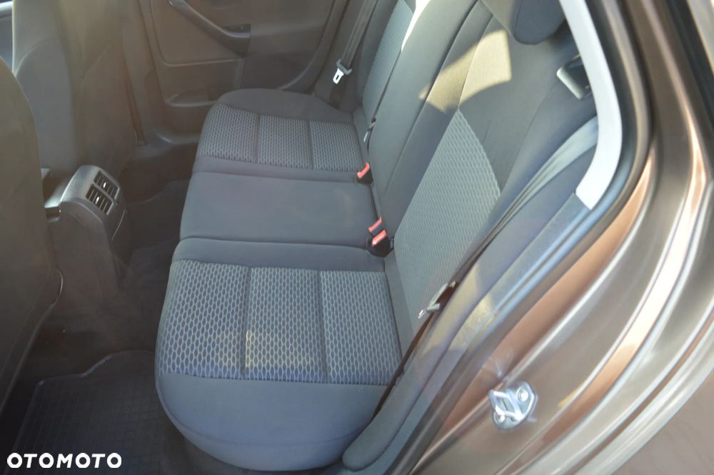 Volkswagen Golf 1.6 TDI DPF BlueMotion Technology Comfortline - 14