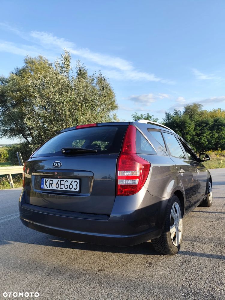 Kia Ceed 1.4 Comfort - 11