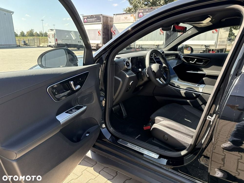 Mercedes-Benz GLC 220 d 4Matic 9G-TRONIC AMG Line Advanced - 10