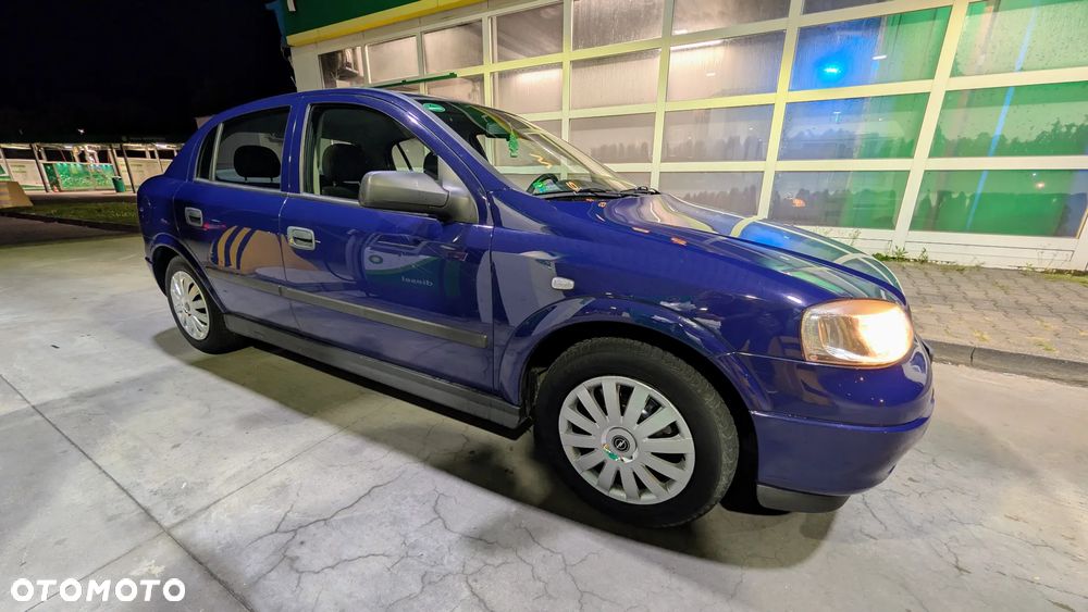Opel Astra - 2