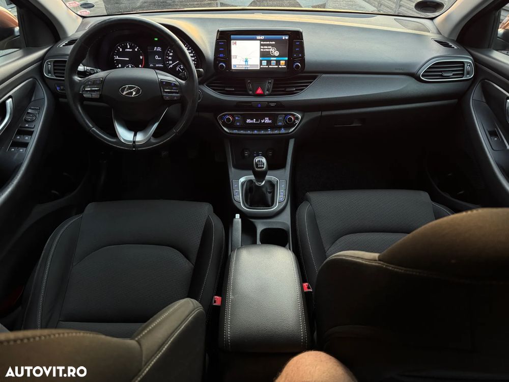 Hyundai i30 1.6 CRDI Premium - 6