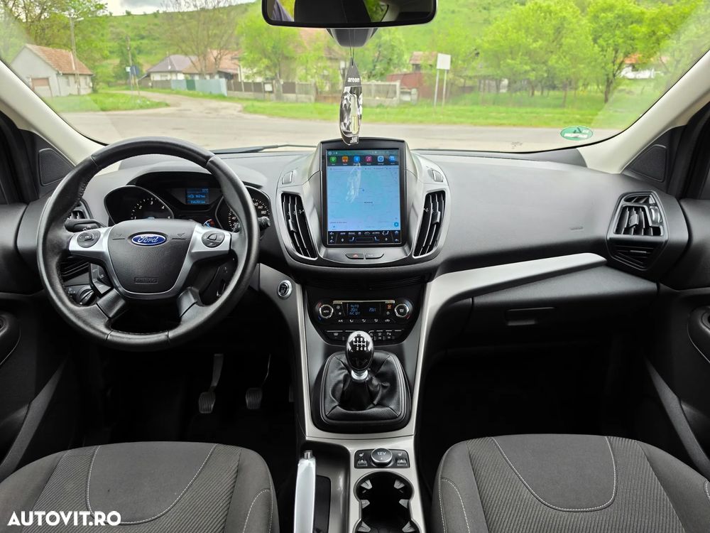 Ford Kuga 2.0 TDCi 2x4 Business Edition - 22