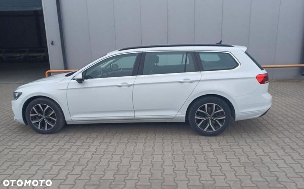 Volkswagen Passat - 2