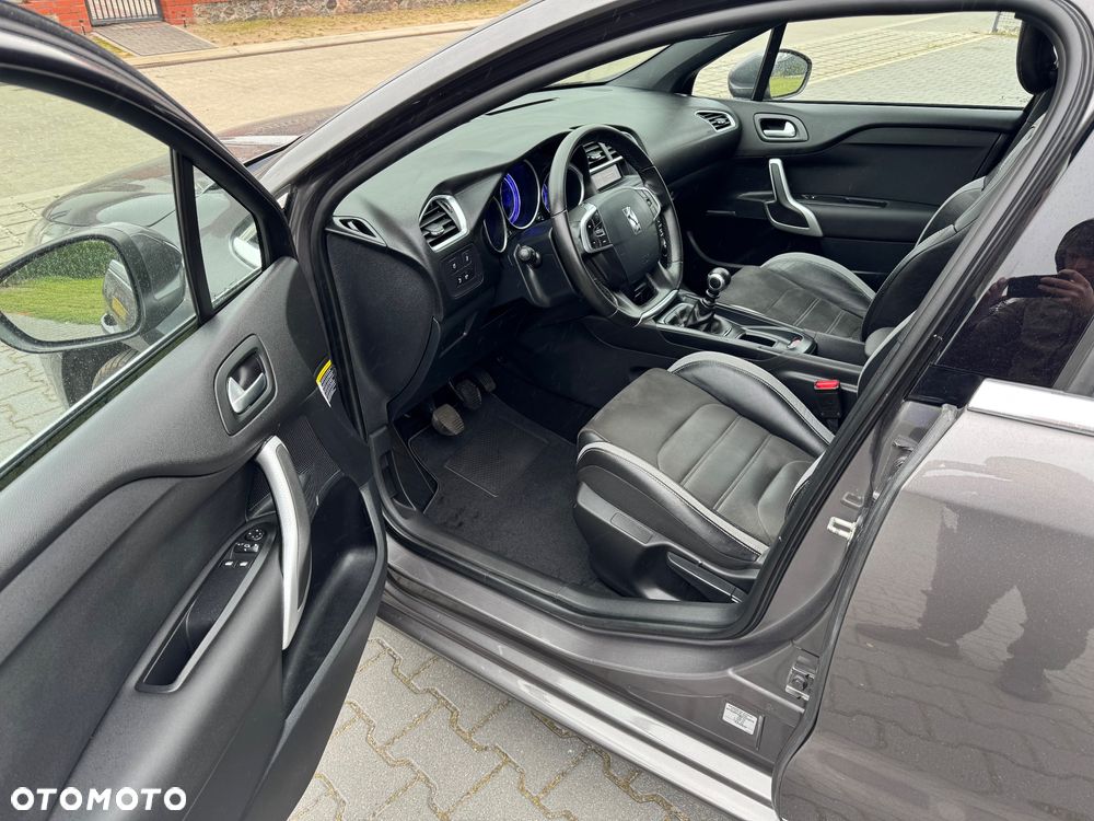 Citroën DS4 e-HDi 115 Chic - 18