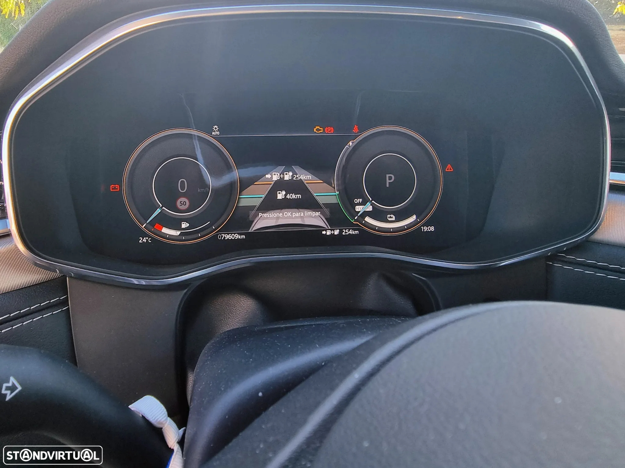 Jaguar F-Pace 2.0 P400e AWD R-Dynamic Black - 17