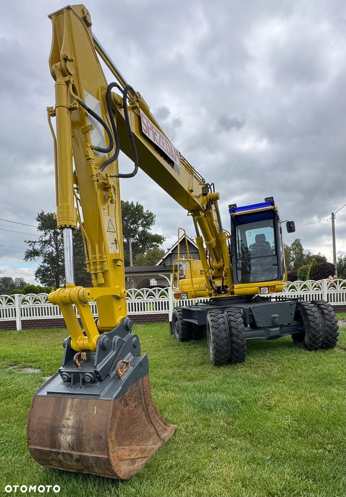 Komatsu PW 130 - 2