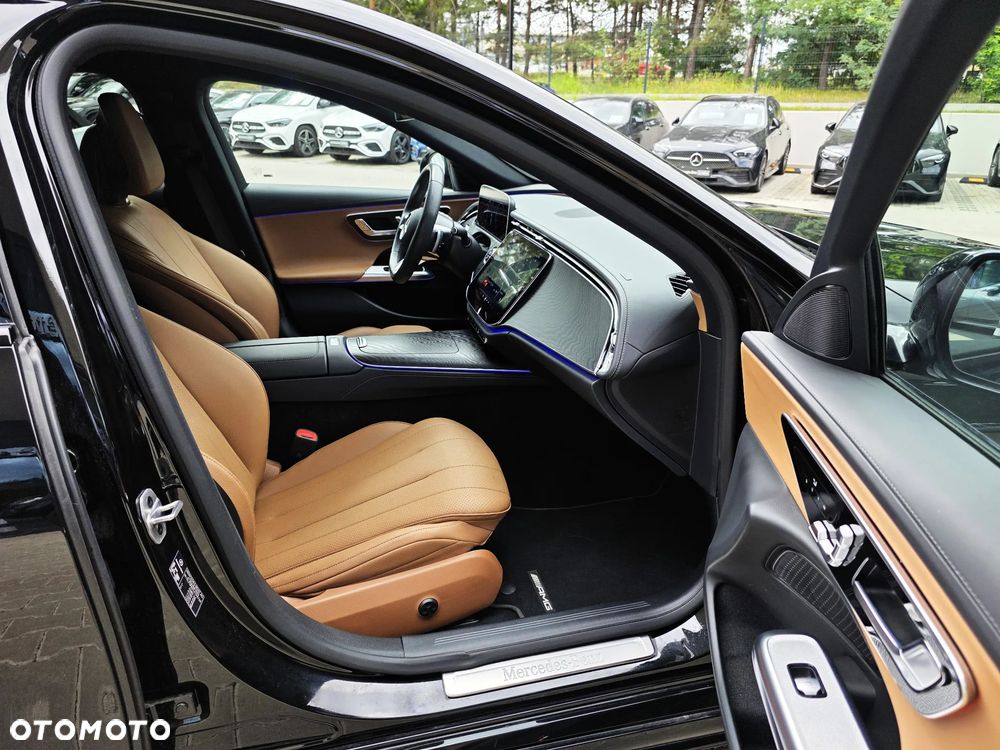 Mercedes-Benz Klasa E 220 d mHEV 4-Matic AMG 9G-Tronic - 19
