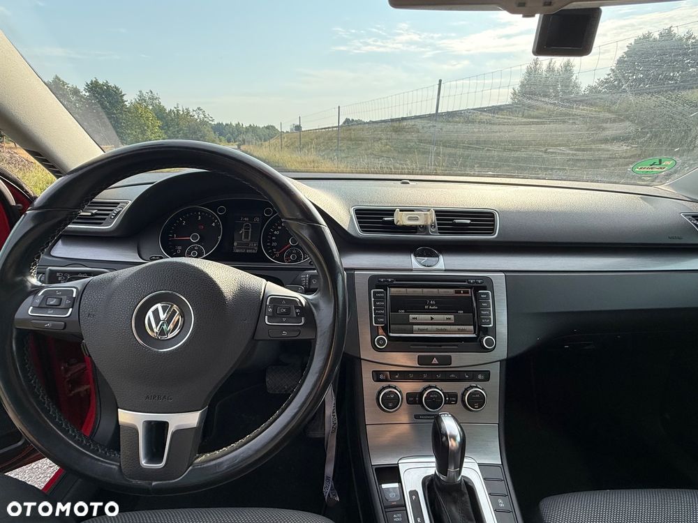 Volkswagen Passat 2.0 TDI Comfortline R-Style DSG - 8